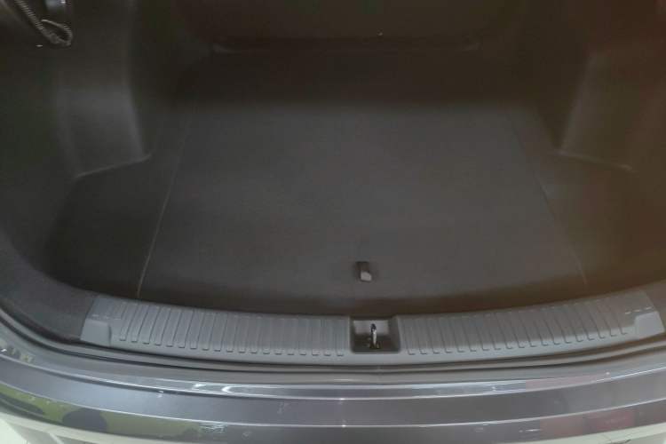 Used Roewe D6 2025 450km Deluxe Edition