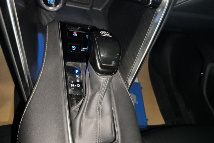 Used Toyota Harrier 2022 2.0L CVT Two-Wheel Drive Deluxe Edition