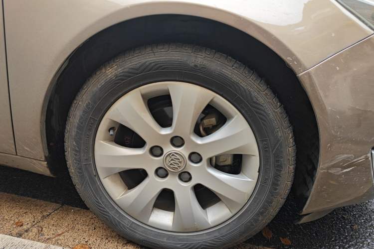 Used Buick Regal 2014 2.0L Elite Fashion Edition Right Front Wheel Hub