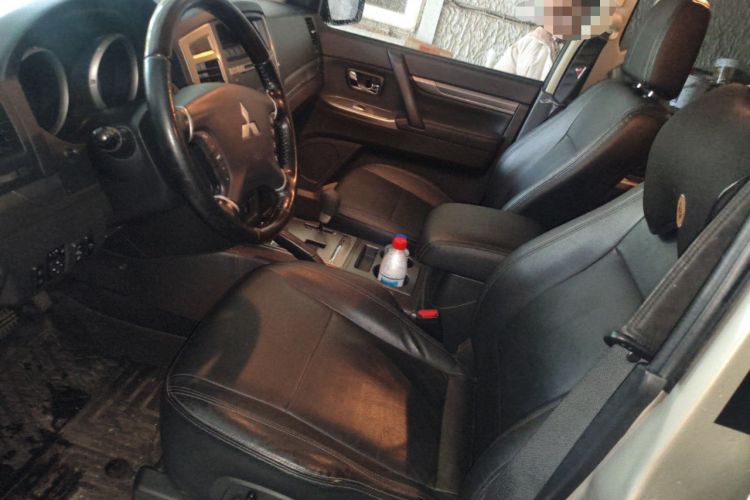 Used Mitsubishi Pajero 2016 3.0L Automatic Prestige Version China V Standard
