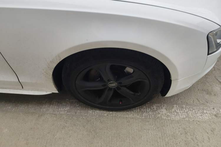 Used Audi A5 2013 Sportback 40 TFSI Right Front Wheel Hub