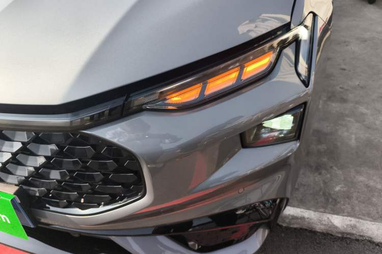 Used Ford Mondeo 2025 2.0T EcoBoost E Hybrid Sport Edition ST-Line
