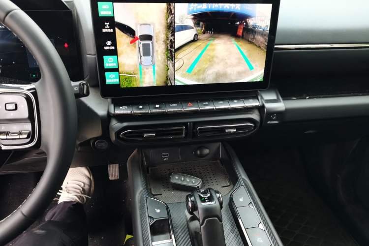 Used Haval H Dog 2023 2.0T Two-Wheel Drive Chaoye Version Plus Audio And AC Panel