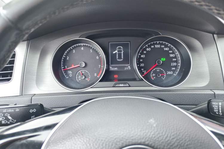 Used Volkswagen Golf 2016 230TSI Automatic Comfort Version Instrument Cluster