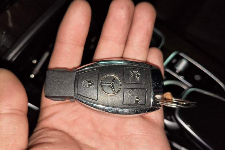 Used Mercedes-Benz GLC 2018 Facelift GLC 260 4MATIC Luxury Edition
