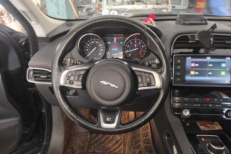 Used Jaguar F-PACE 2016 3.0 SC Four-Wheel Drive R-Sport Sport Edition