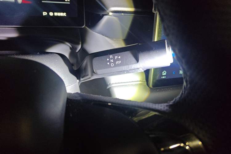 Used AION V 2024 Aion Tyrannosaurus 650 Smart Premium Edition