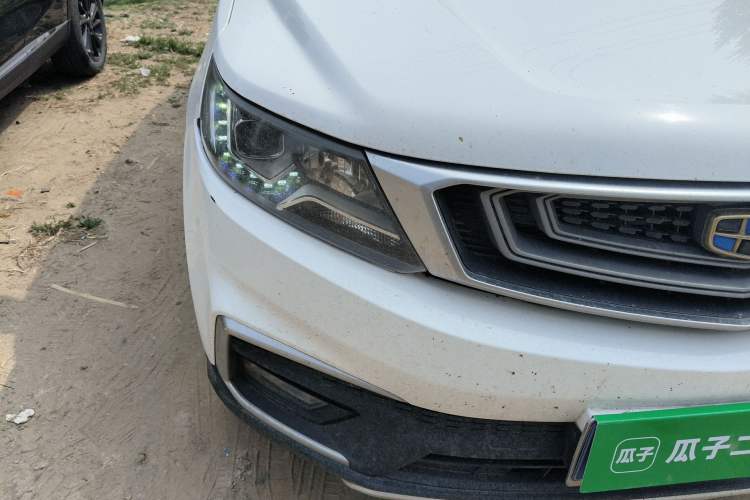 Used Geely Auto Vision X6 2018 1.4T CVT 4G Connected Luxury Version Right Front Headlight