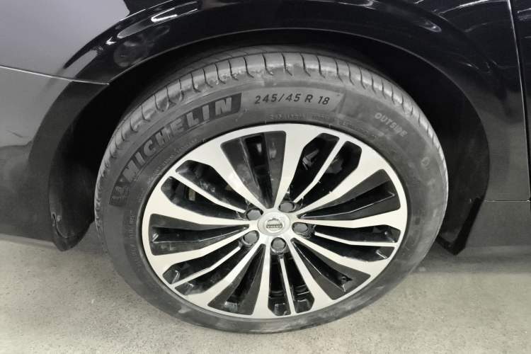 Used Volvo S90 2024 B5 Zhiyi Luxury Edition Exterior 5