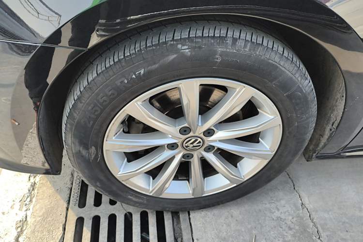 Used Volkswagen Passat 2017 330TSI DSG Luxury Edition
