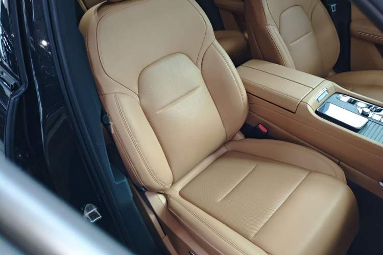 Used Lynk & Co 09 EM-P 2025 2.0TD EM-P Four-Wheel Drive Max Five Seats