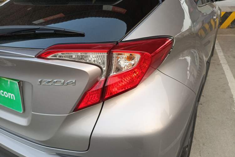 Used Toyota IZOA 2018 2.0L Yichi Version China VI Standard Right Rear Taillight