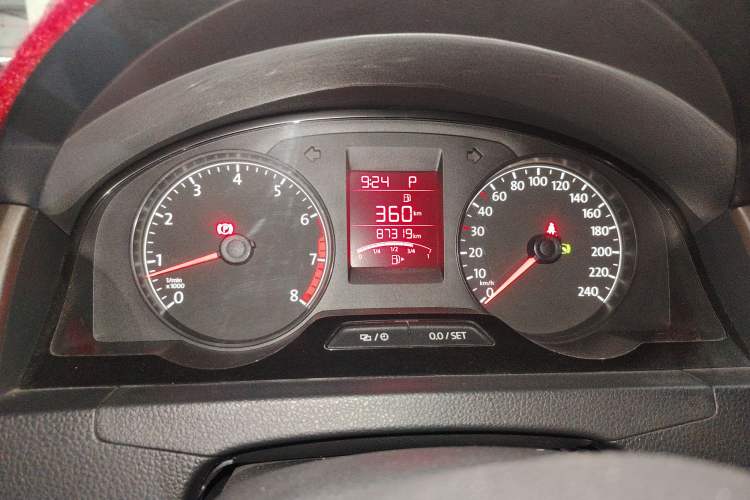 Used Volkswagen Santana 2015 1.6L Automatic Comfort Edition Instrument Cluster
