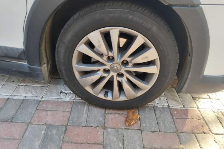 Used Citroen C-Quatre 2013 Facelifted CROSS 1.6L Automatic Right Front Wheel Hub