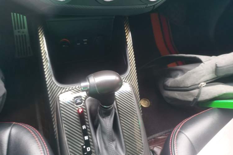 Used Kia K3 2016 1.6L Automatic with Sunroof Gear Lever