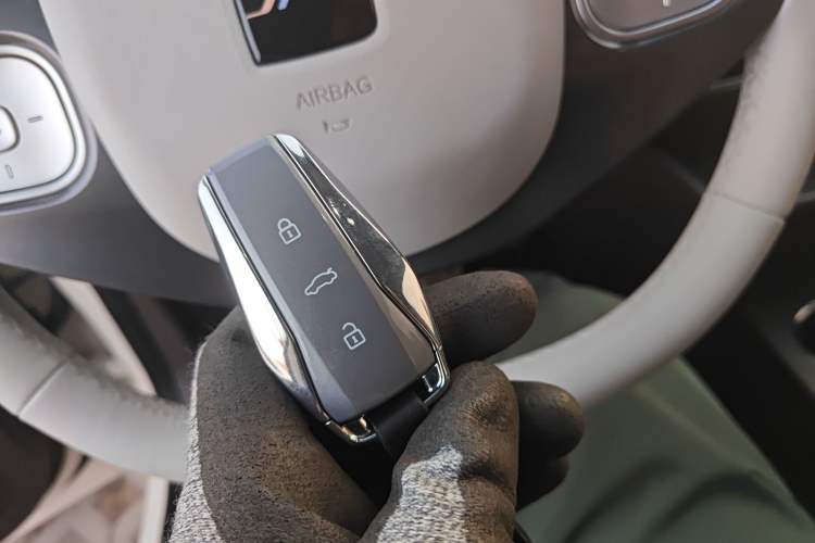 Used JAC Yiwei 3 2024 Charming Edition 405km Lite