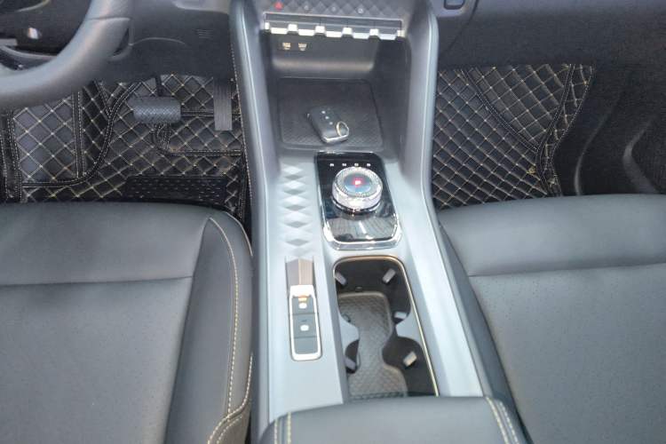 Used Wuling Xingyun 2023 2.0L DHT Flagship Edition
