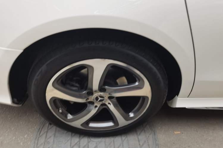 Used Mercedes-Benz E-Class 2017 E 300 L Sporty and Stylish Model