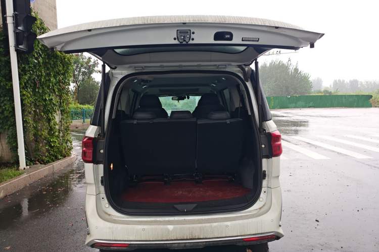 Used SAIC MAXUS G20 2021 Facelifted PLUS 2.0T Diesel Automatic Luxury Edition
