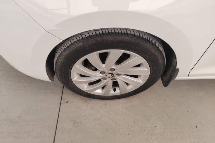 Used Skoda Rapid 2019 1.5L Automatic Comfort Edition China VI Standard