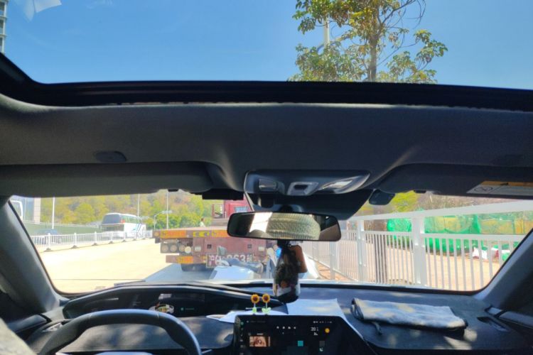 Used Changan UNI-V iDD 2024 Blue Whale Smart Electric iDD 136km ZhiKu Model
