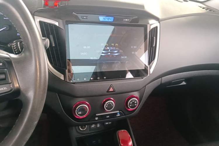 Used Hyundai ix25 2015 1.6L Automatic Two-Wheel Drive Smart GLS Trim
