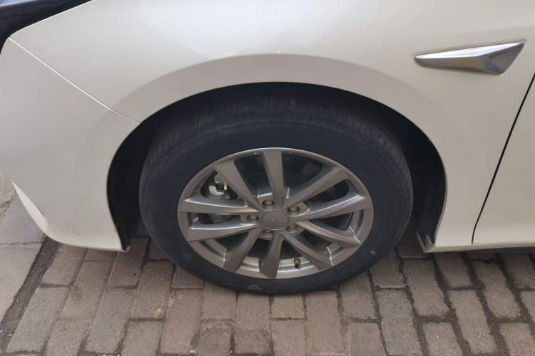 Used AION S 2023 Meizu 580 Lithium Iron Phosphate Left Front Wheel Hub