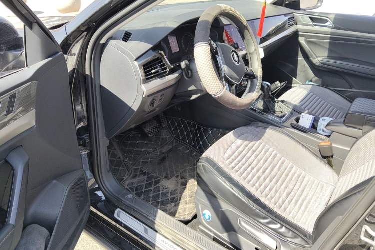 Used Volkswagen Lavida 2019 1.5L Automatic Vision Edition China VI Standard Driver Seat