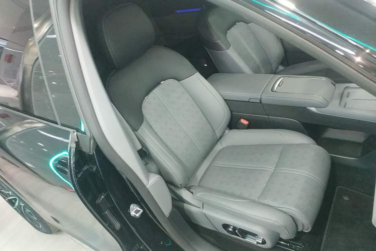 Used Zeekr 7X 2025 75 kWh Rear-Wheel Drive Intelligent Driving Version