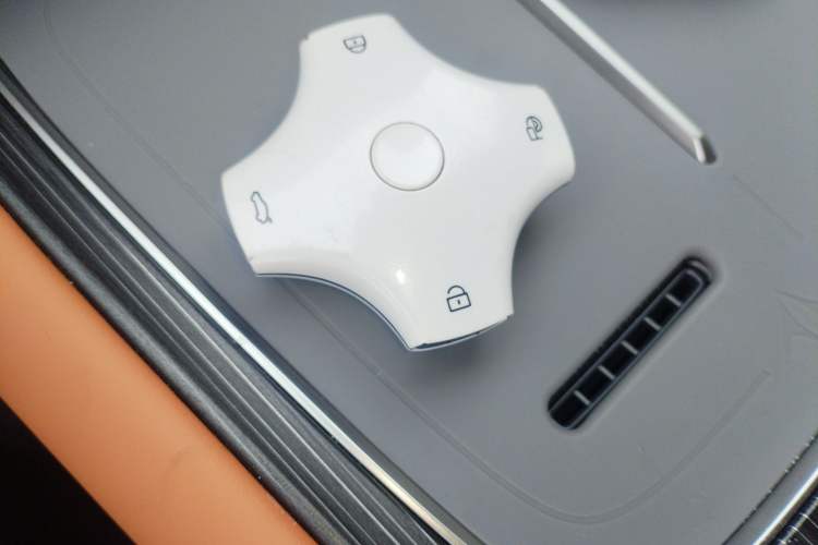 Used Dongfeng eπ eπ008 2025 210 Ultra Range-Extended Version 5 Seats
