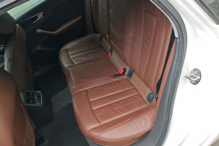 Used Audi A4L 2017 Plus 40 TFSI Fashion Model
