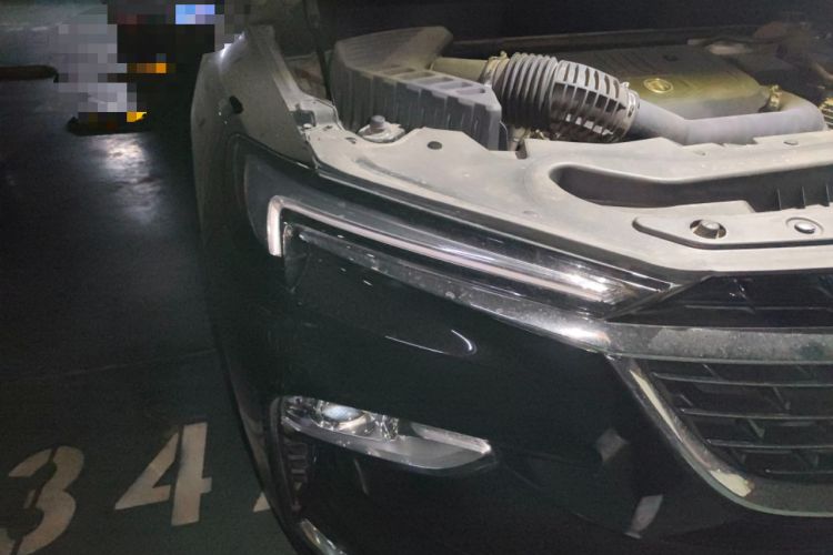 Used Buick Enclave 2020 28T Four-Wheel Drive Prestige Version Right Front Headlight