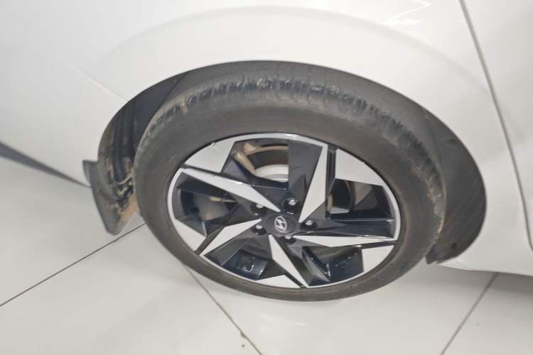 Used Hyundai Elantra 2022 1.5L CVT GLX Elite Edition Right Rear Wheel Hub