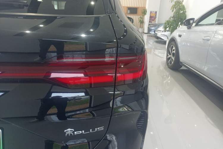 Used BYD Song PLUS New Energy 2025 DM-i 112KM Prestige Model Right Rear Taillight
