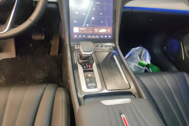 Used Hongqi H5 2024 2.0T Automatic Smart Connect Flagship Edition