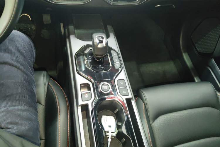 Used Geely Auto Cowboy 2025 1.5TD Fun-Offroad Version Gear Lever