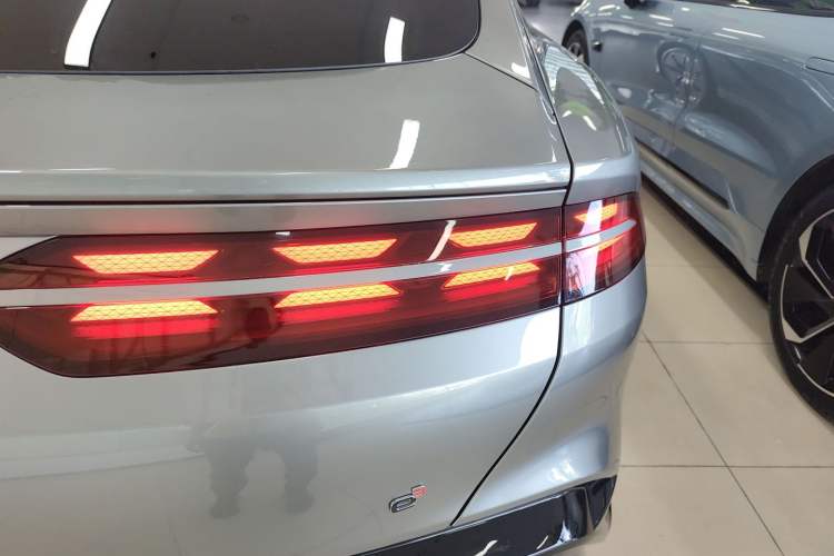 Used Denza Z9GT 2024 1100 Four-Wheel Drive Max Edition Exterior 3