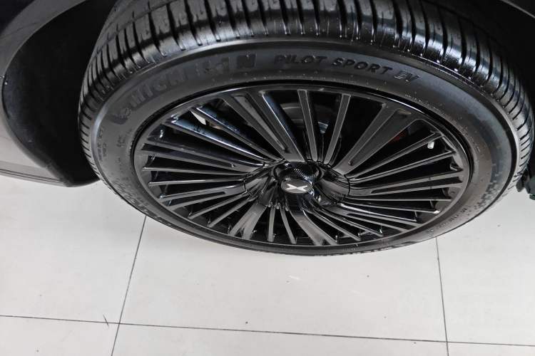 Used XPeng G9 2025 625 Long-Range Max
