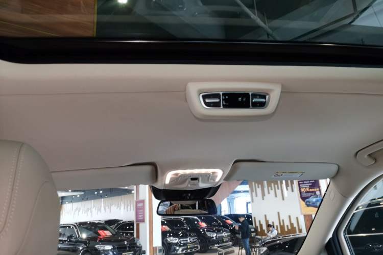 Used Mercedes-Benz V-Class 2020 V 260 L Long-wheelbase Luxury Edition Headliner