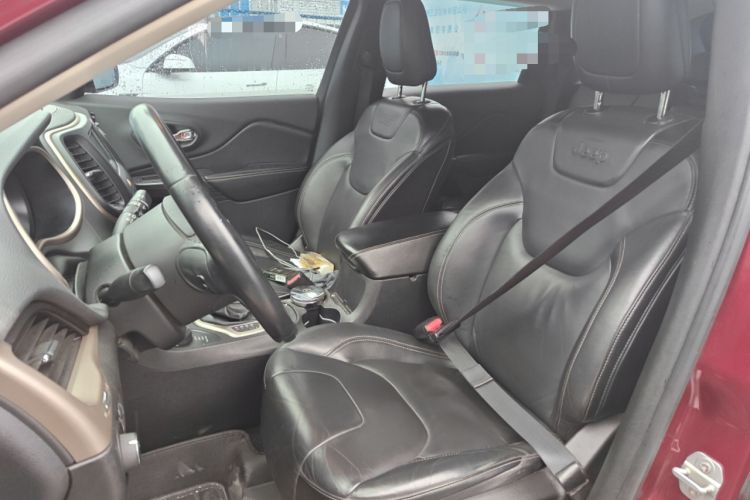 Used Jeep Cherokee 2016 2.4L Professional Edition
