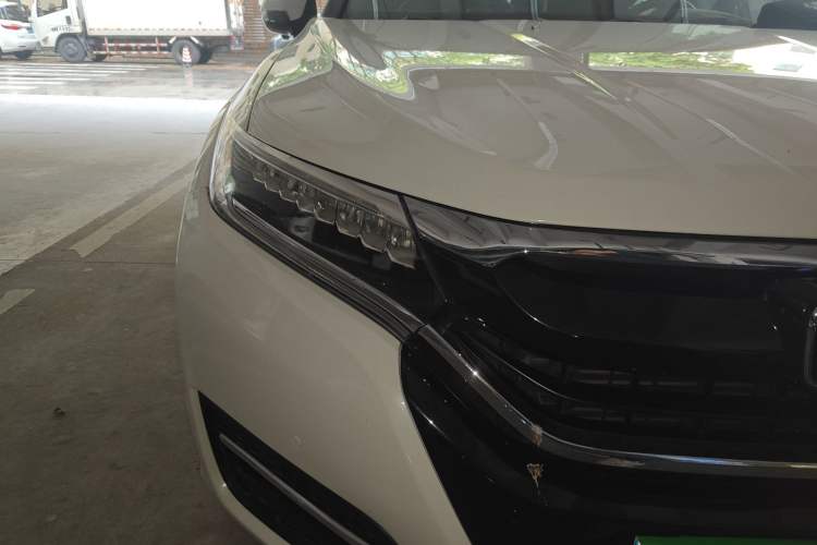 Used Honda UR-V 2017 370TURBO 2WD Prestige Edition China V Right Front Headlight