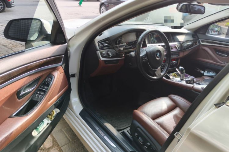 Used BMW 5 Series 2014 535Li Leading Model
