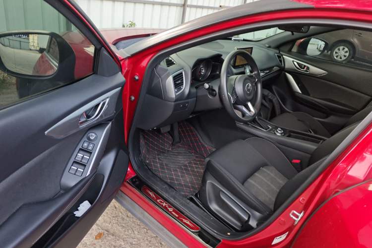 Used Mazda CX-4 2018 2.0L Automatic Two-Wheel Drive Blue Sky Dynamic Version China V Standard