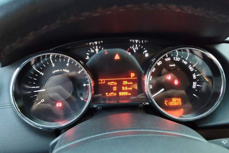Used Peugeot 3008 2015 2.0L Automatic Trend Edition Instrument Cluster