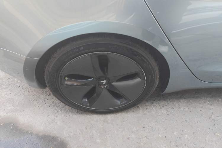 Used Tesla Model 3 2019 Long-Range Rear-Wheel-Drive Version