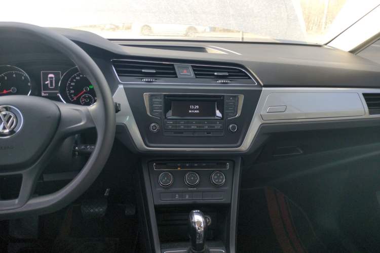 Used Volkswagen Touran 2018 Volkswagen Touran L 280TSI DSG Style Edition 7 Seats China VI Standard