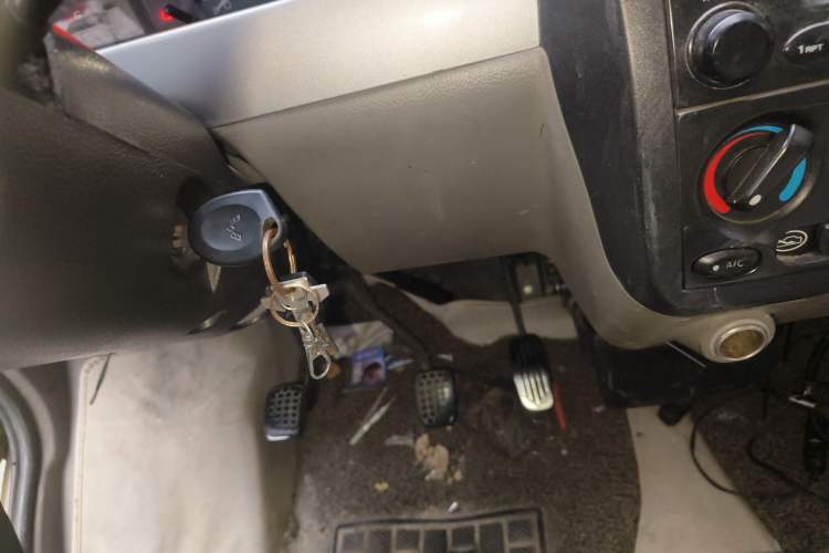 Used Wuling Rongguang 2011 1.2L Comfort Model Vehicle Key