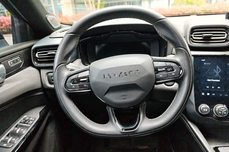Used Lynk & Co 03 2022 1.5TD DCT JingPro Steering Wheel