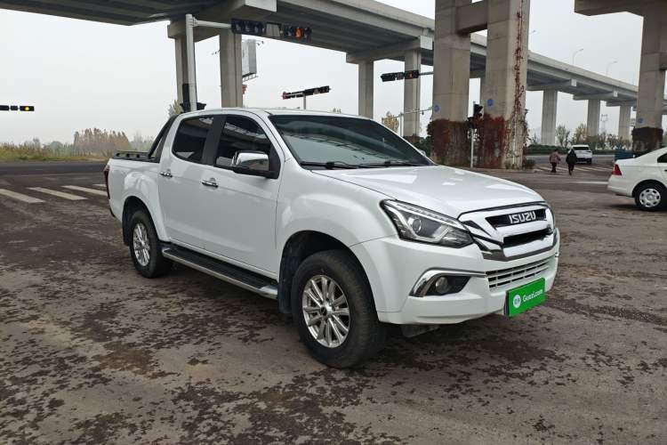 Used Isuzu D-MAX 2020 1.9T Two-Wheel Drive Automatic Comfort Edition China VI Standard RZ4E Hi-Power