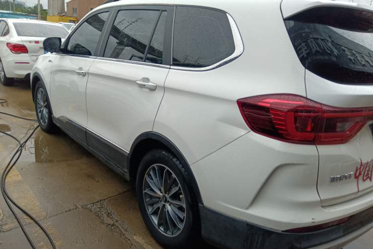 Used SWM G05 2021 PRO 1.5T Automatic Luxury Model 7 Seats
